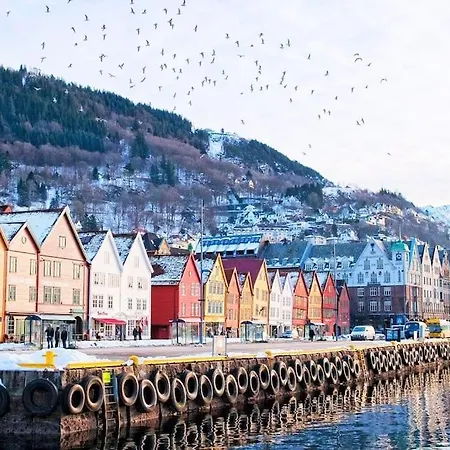 2br With Balconies And Art In Historical Area Bergen